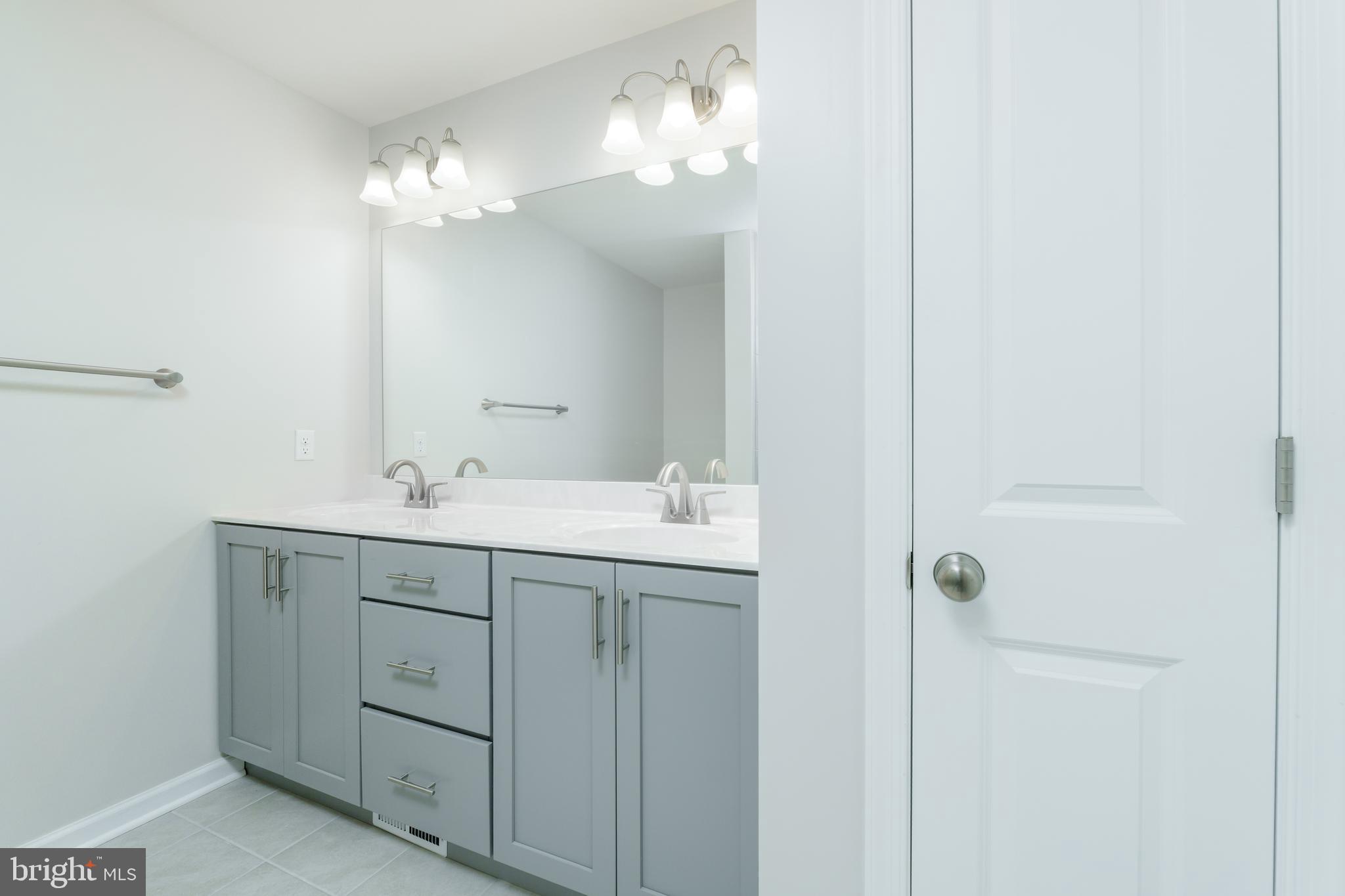 GRAYS POINTE - Residential