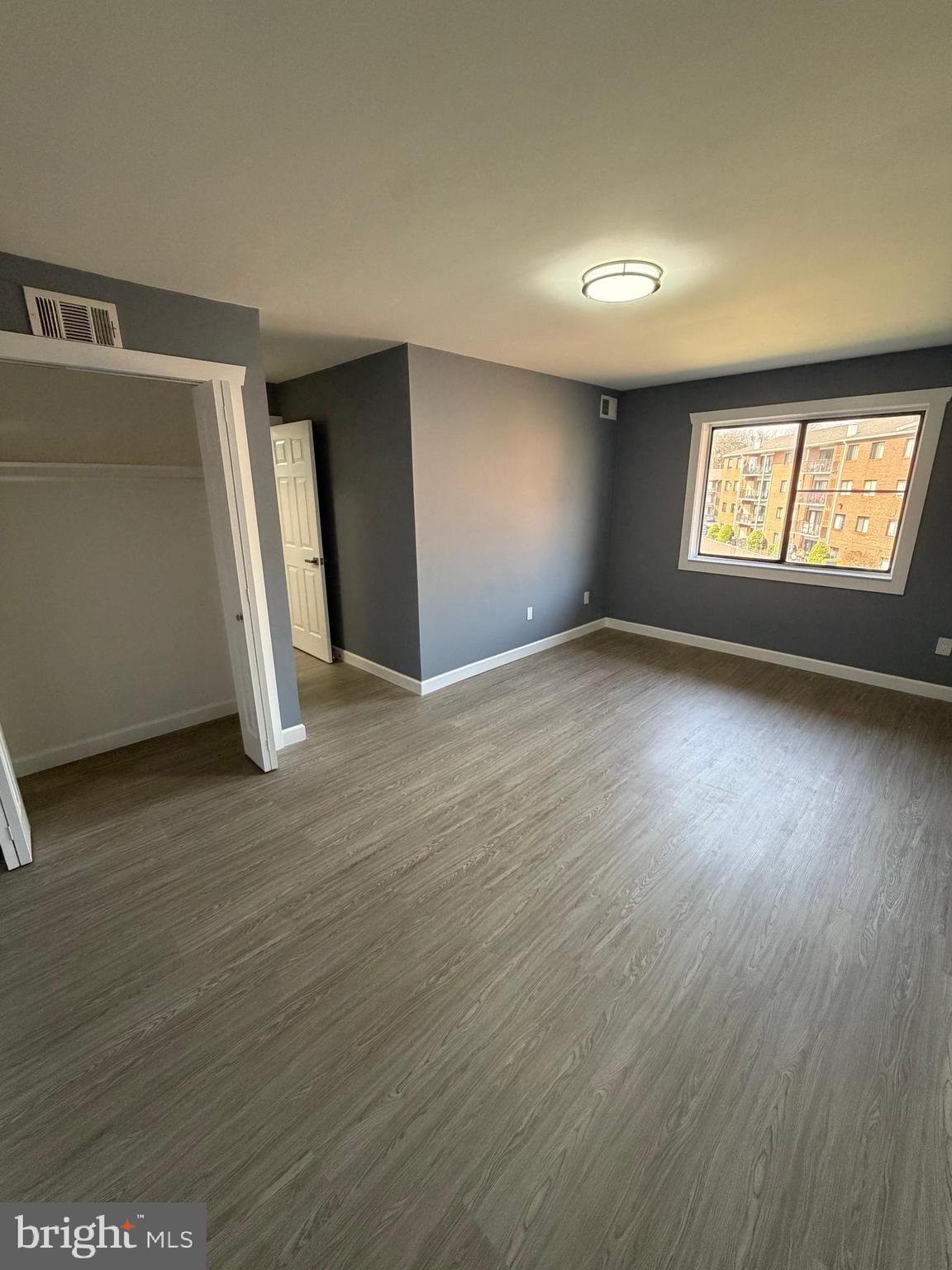 FALLS CHURCH GARDENS - Residential