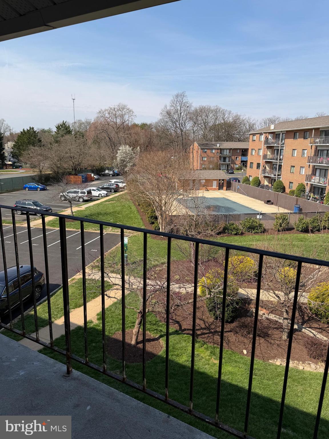 FALLS CHURCH GARDENS - Residential