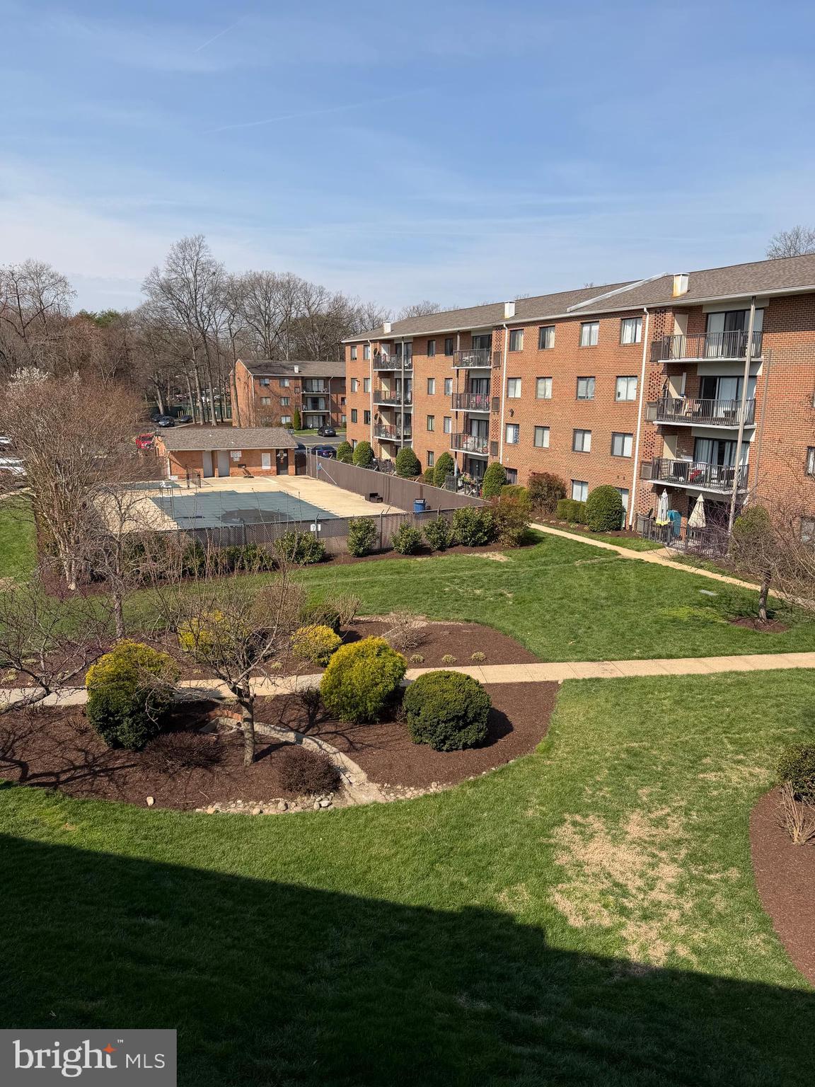 FALLS CHURCH GARDENS - Residential