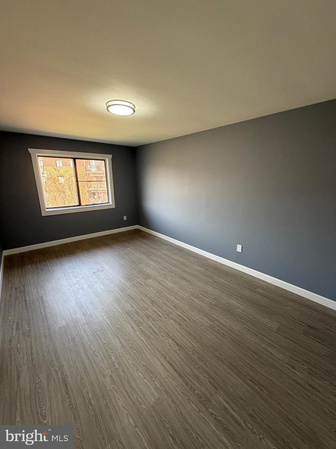 FALLS CHURCH GARDENS - Residential