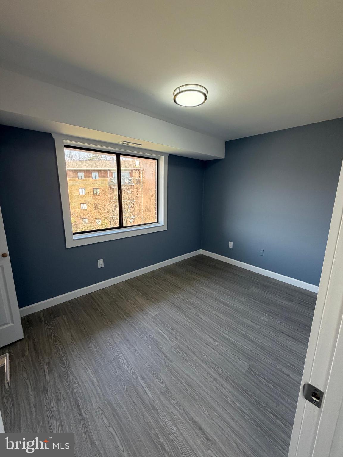 FALLS CHURCH GARDENS - Residential