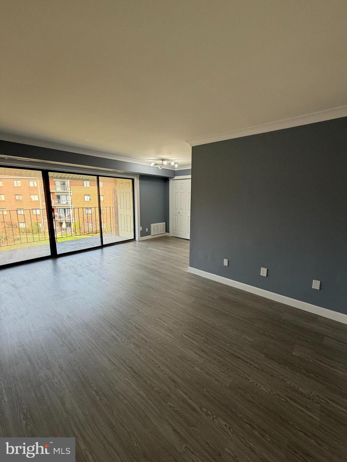 FALLS CHURCH GARDENS - Residential