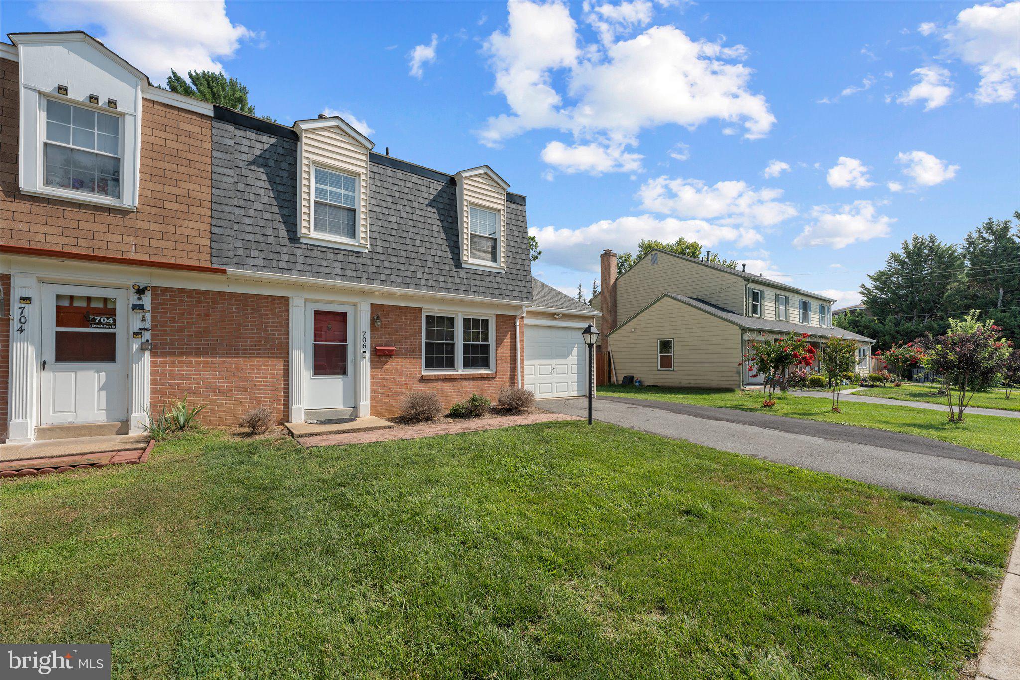 706 EDWARDS FERRY ROAD NE