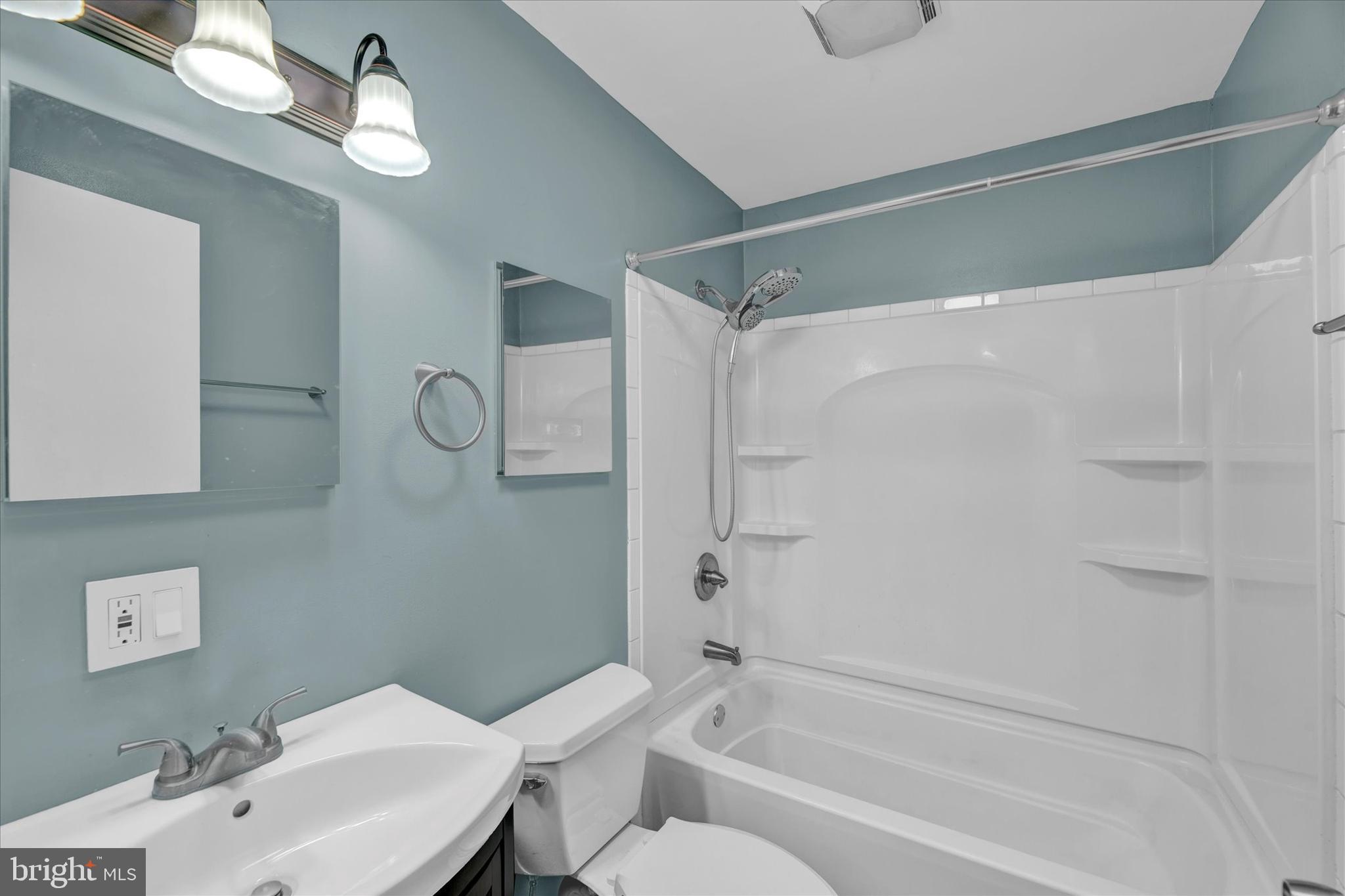 SINGING HILLS SUB - Residential