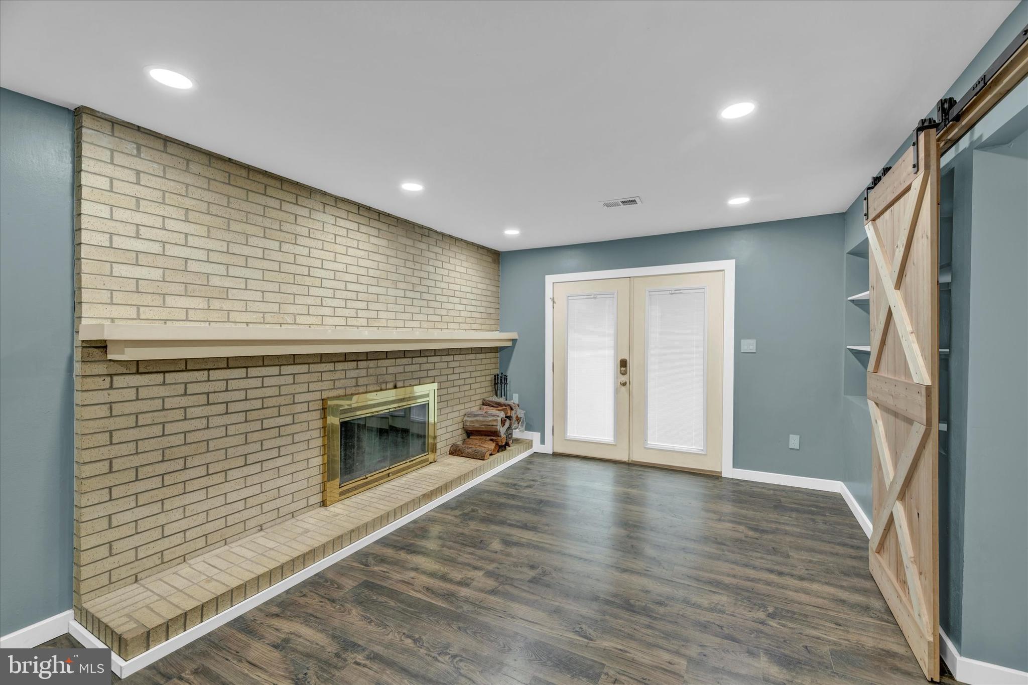 SINGING HILLS SUB - Residential