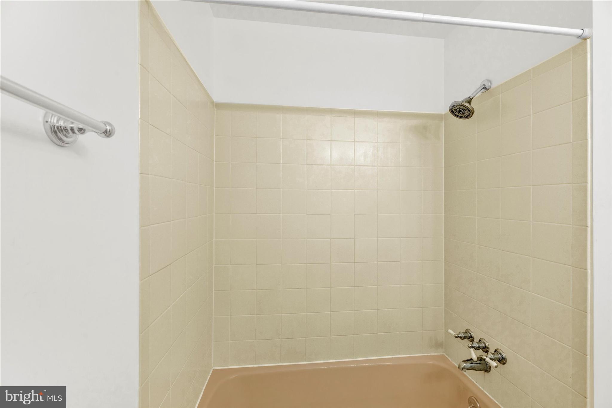 SINGING HILLS SUB - Residential