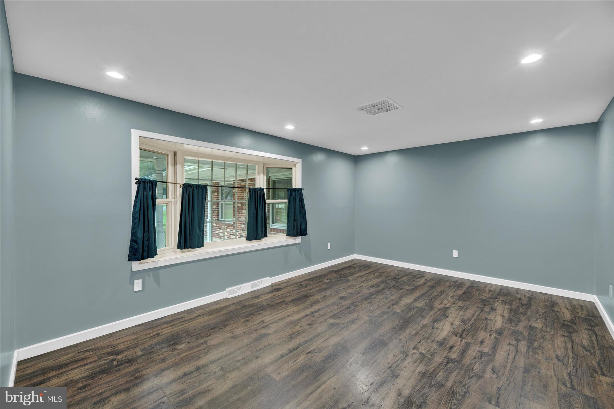 SINGING HILLS SUB - Residential