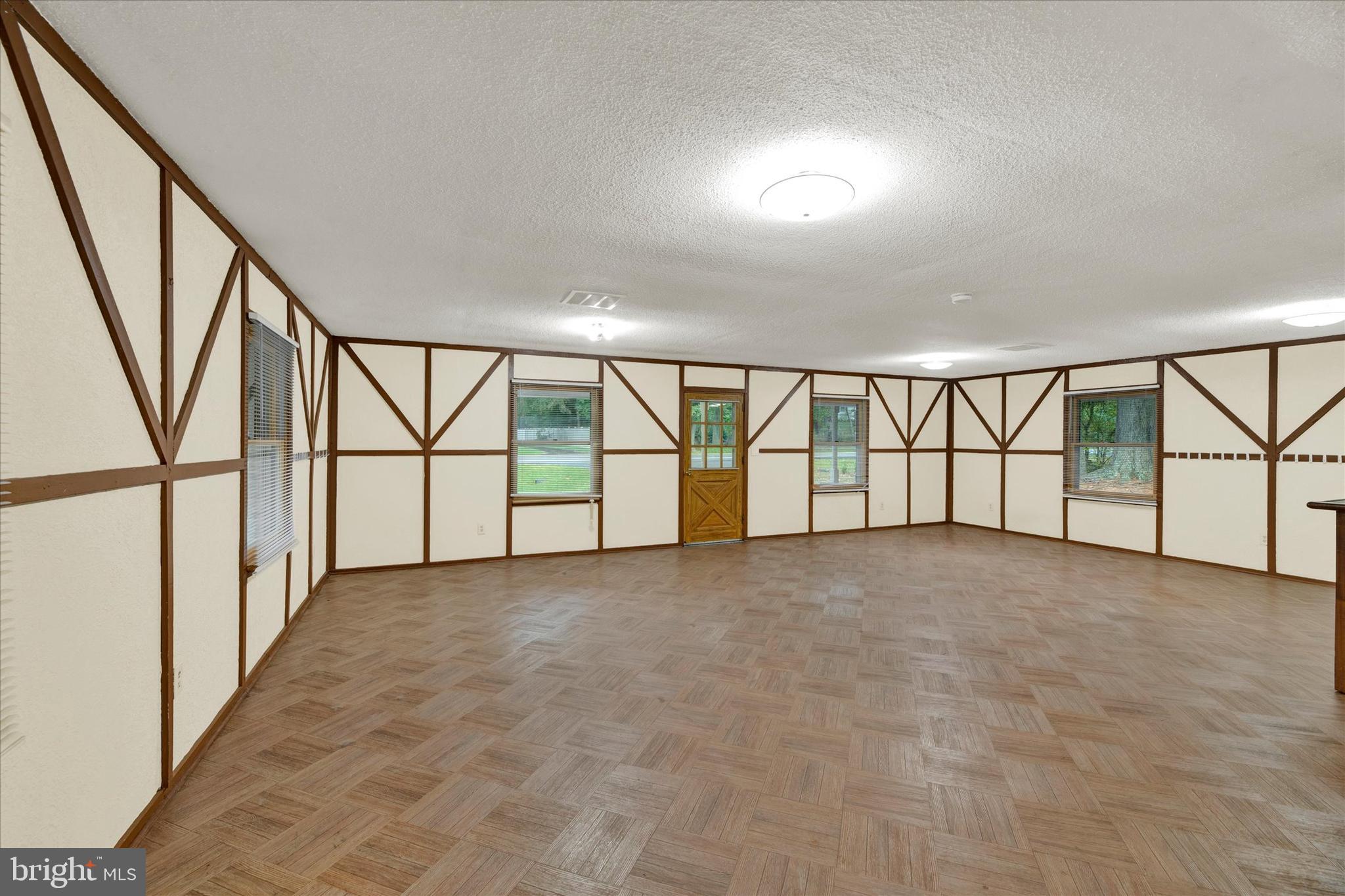 SINGING HILLS SUB - Residential