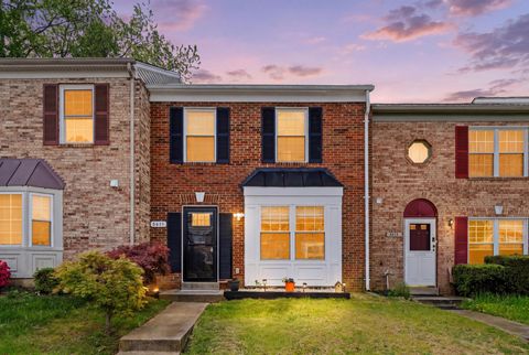 Photo of 3411 Tendril Court, WOODBRIDGE, VA 22192 (MLS # VAPW2116964)