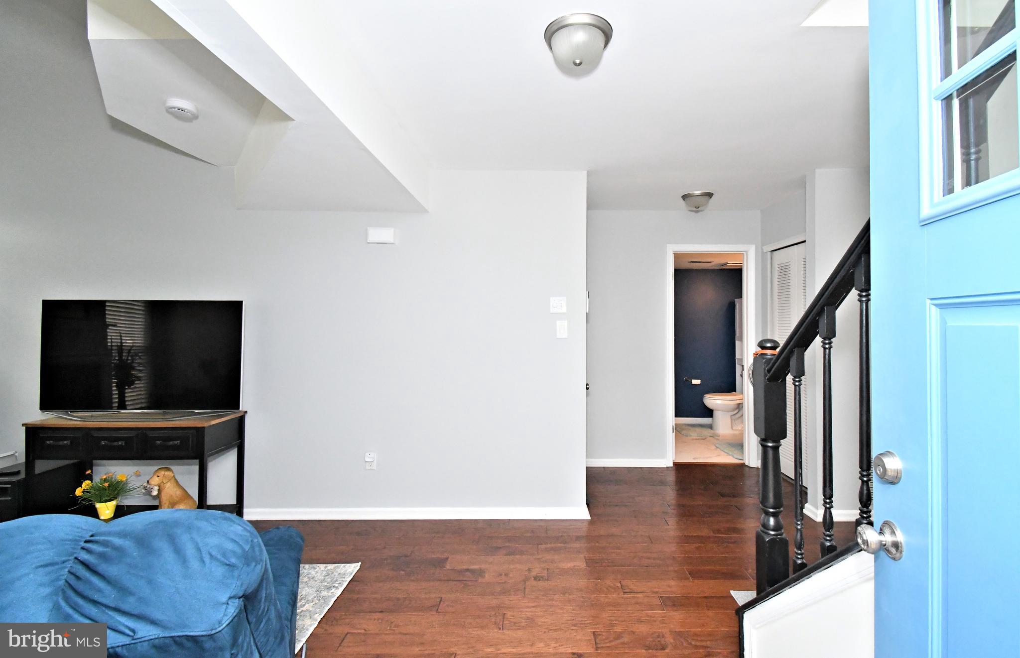 TYLER WALK - Residential