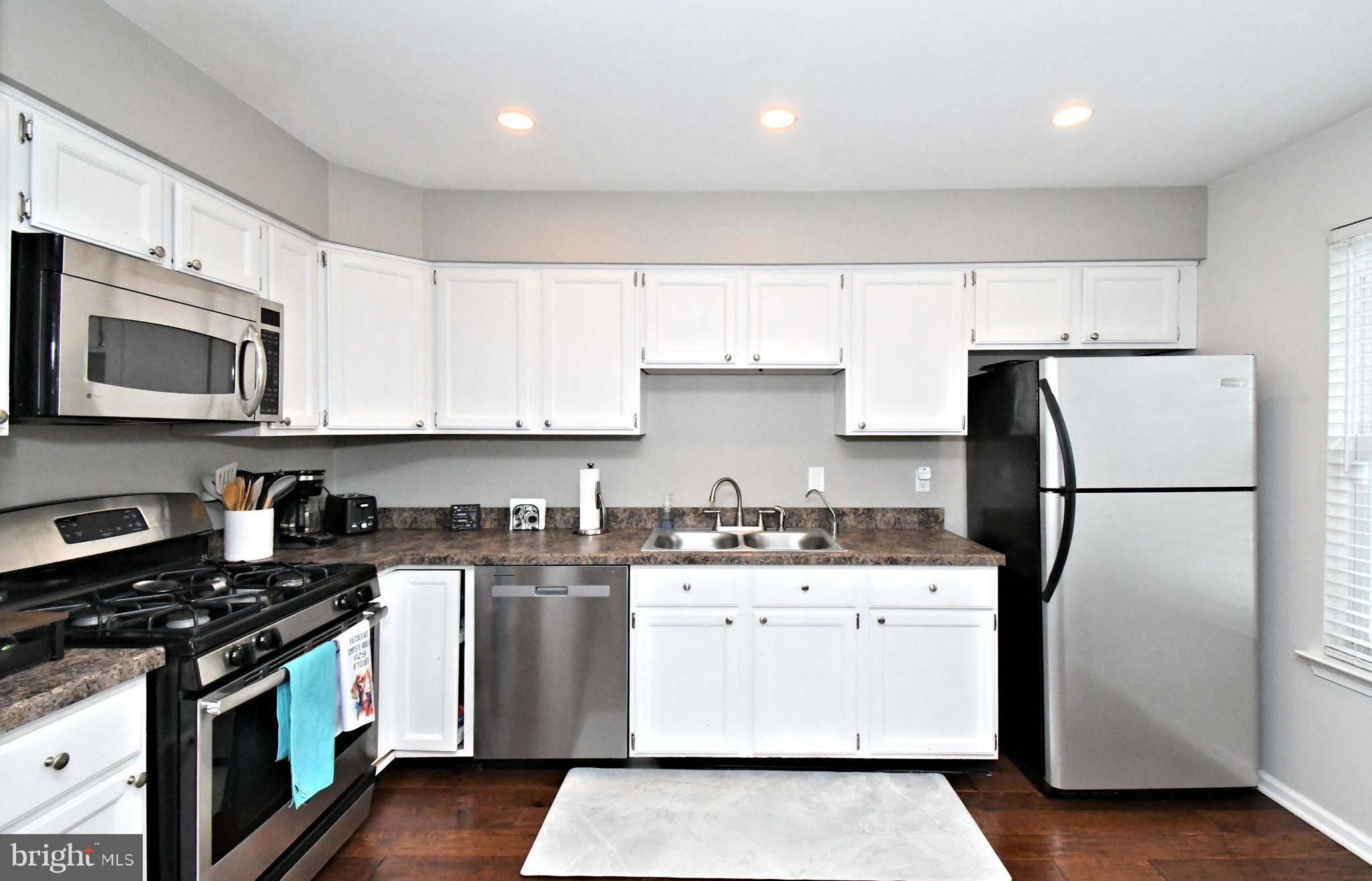 TYLER WALK - Residential