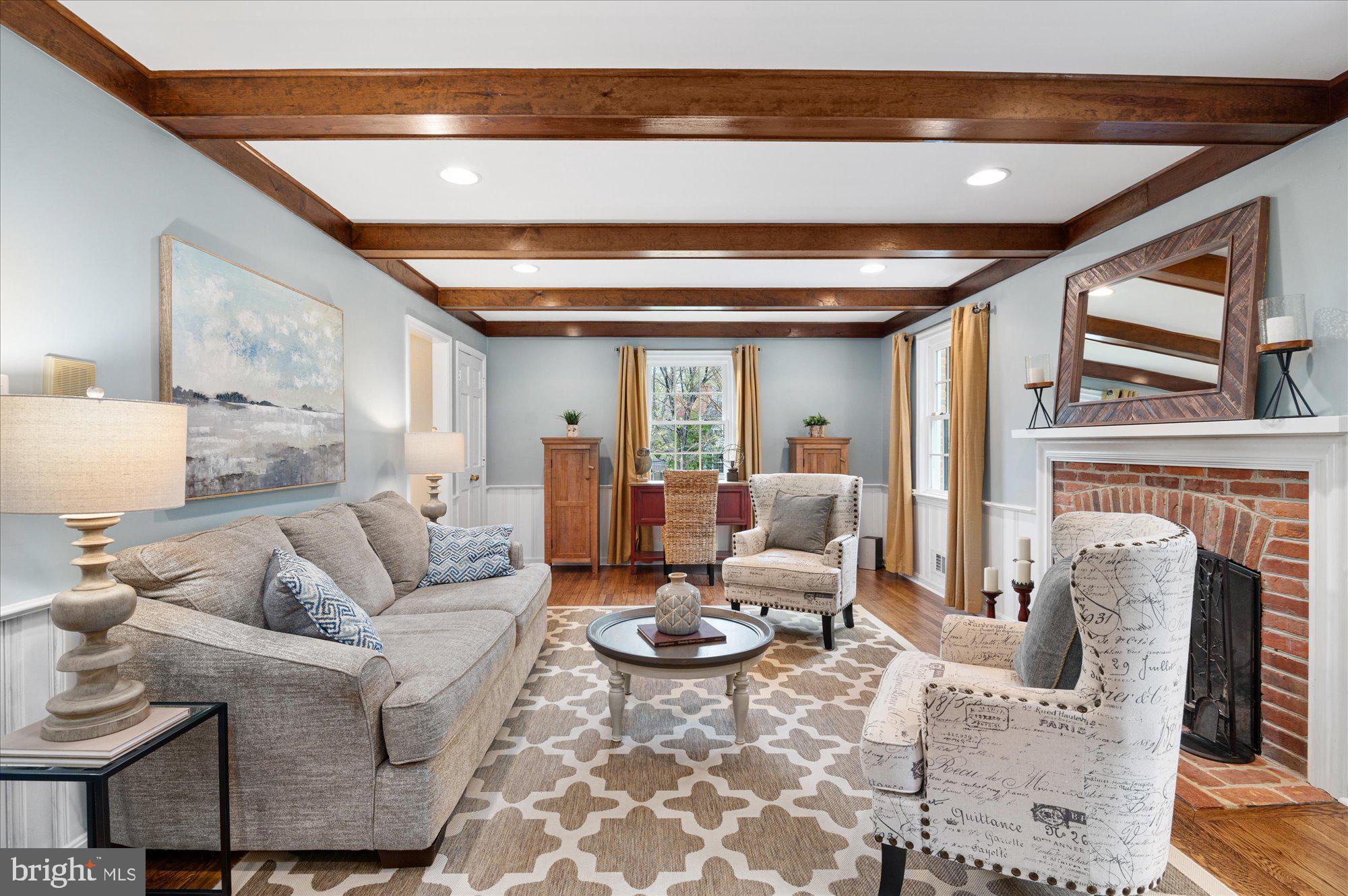 RIVER FALLS - Residential