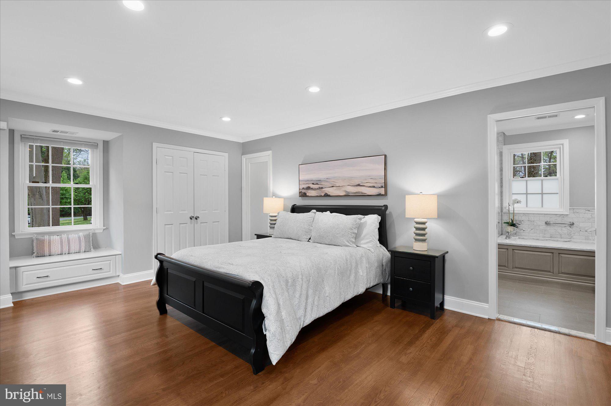 RIVER FALLS - Residential