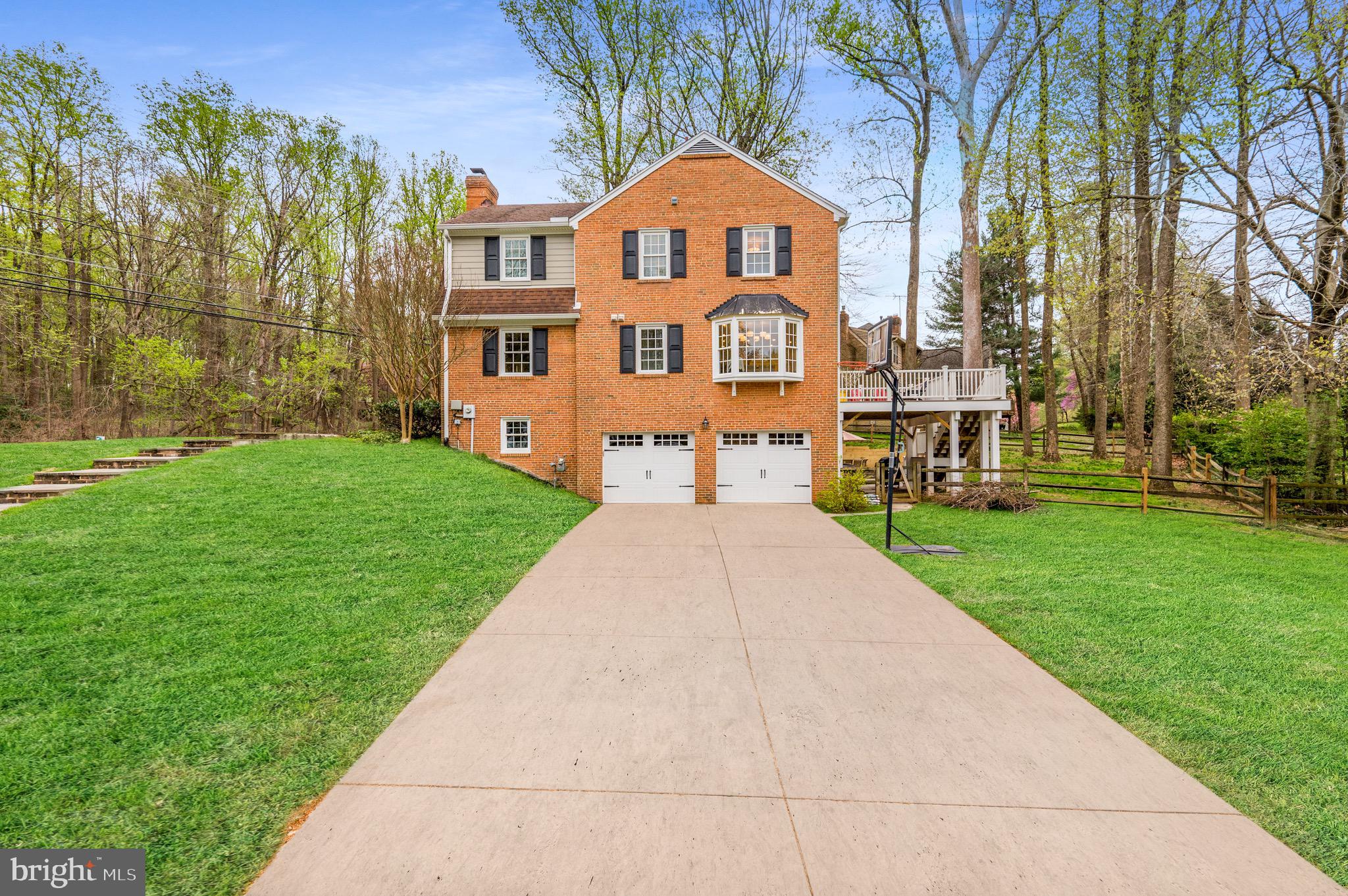 RIVER FALLS - Residential