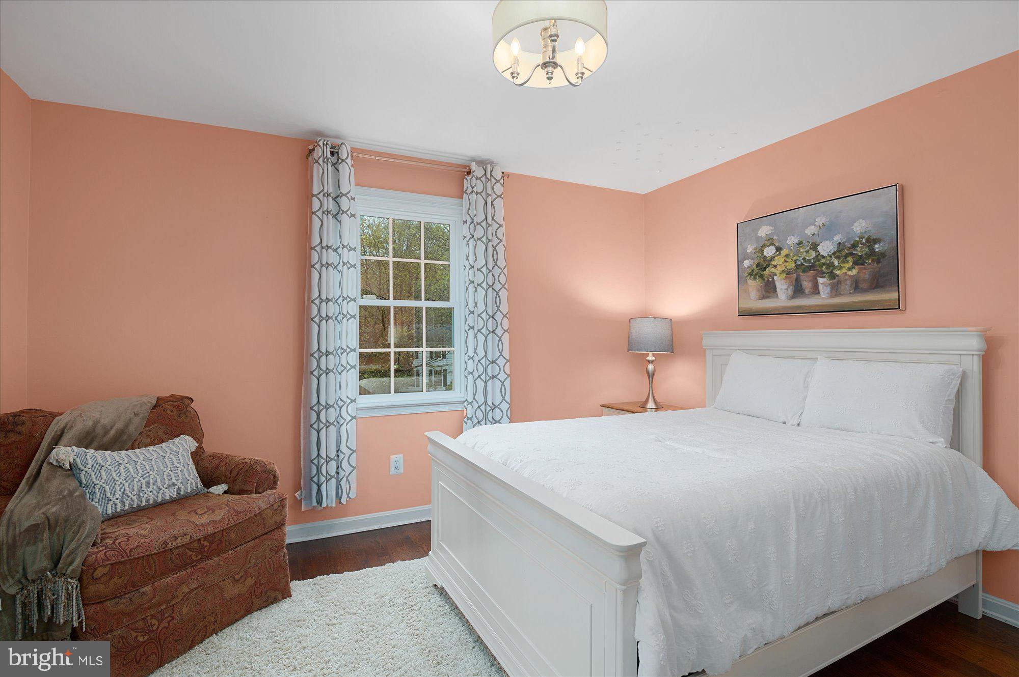 RIVER FALLS - Residential