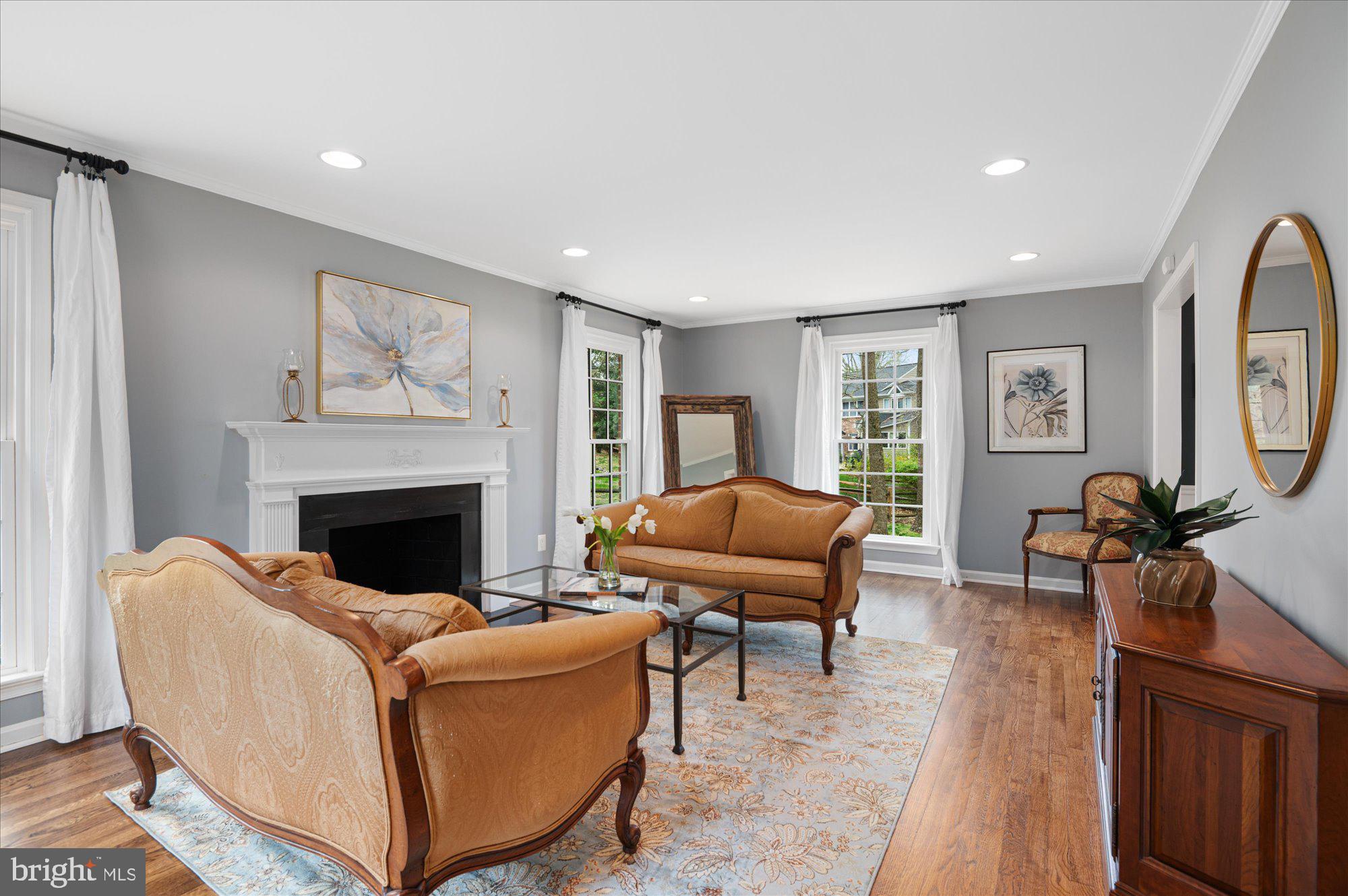 RIVER FALLS - Residential