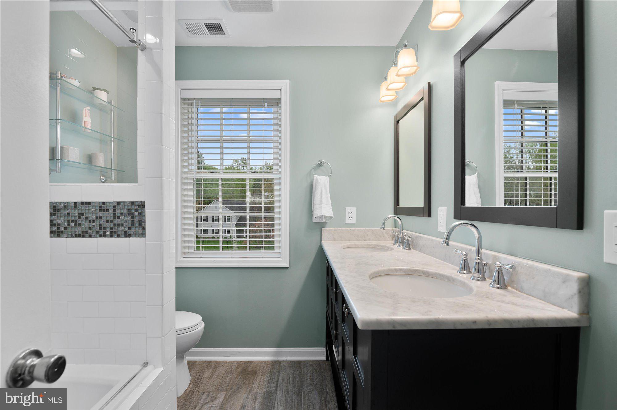 RIVER FALLS - Residential