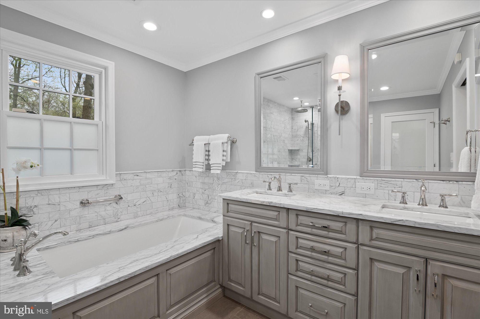 RIVER FALLS - Residential