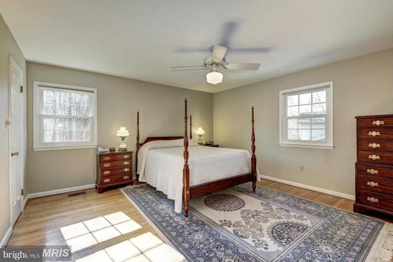 TYSONS VALLEY - Residential Lease