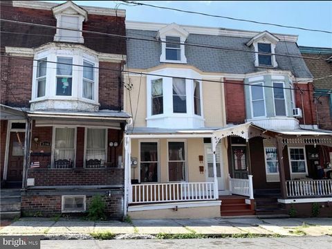 Townhouse For Rent - 234 E Mauch Chunk Street #2<br/> Schuylkill County, TAMAQUA, PA 18252