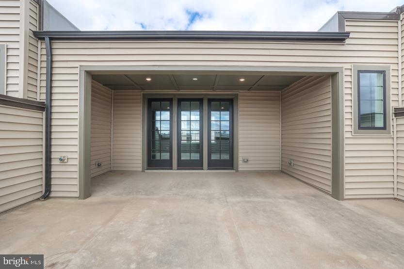 METRO WALK AT MOOREFIELD STATION - Residential Lease