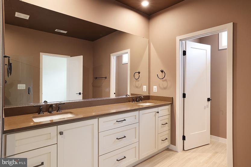 METRO WALK AT MOOREFIELD STATION - Residential Lease