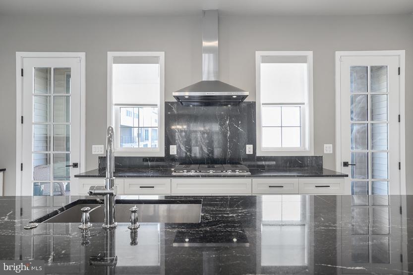 METRO WALK AT MOOREFIELD STATION - Residential Lease