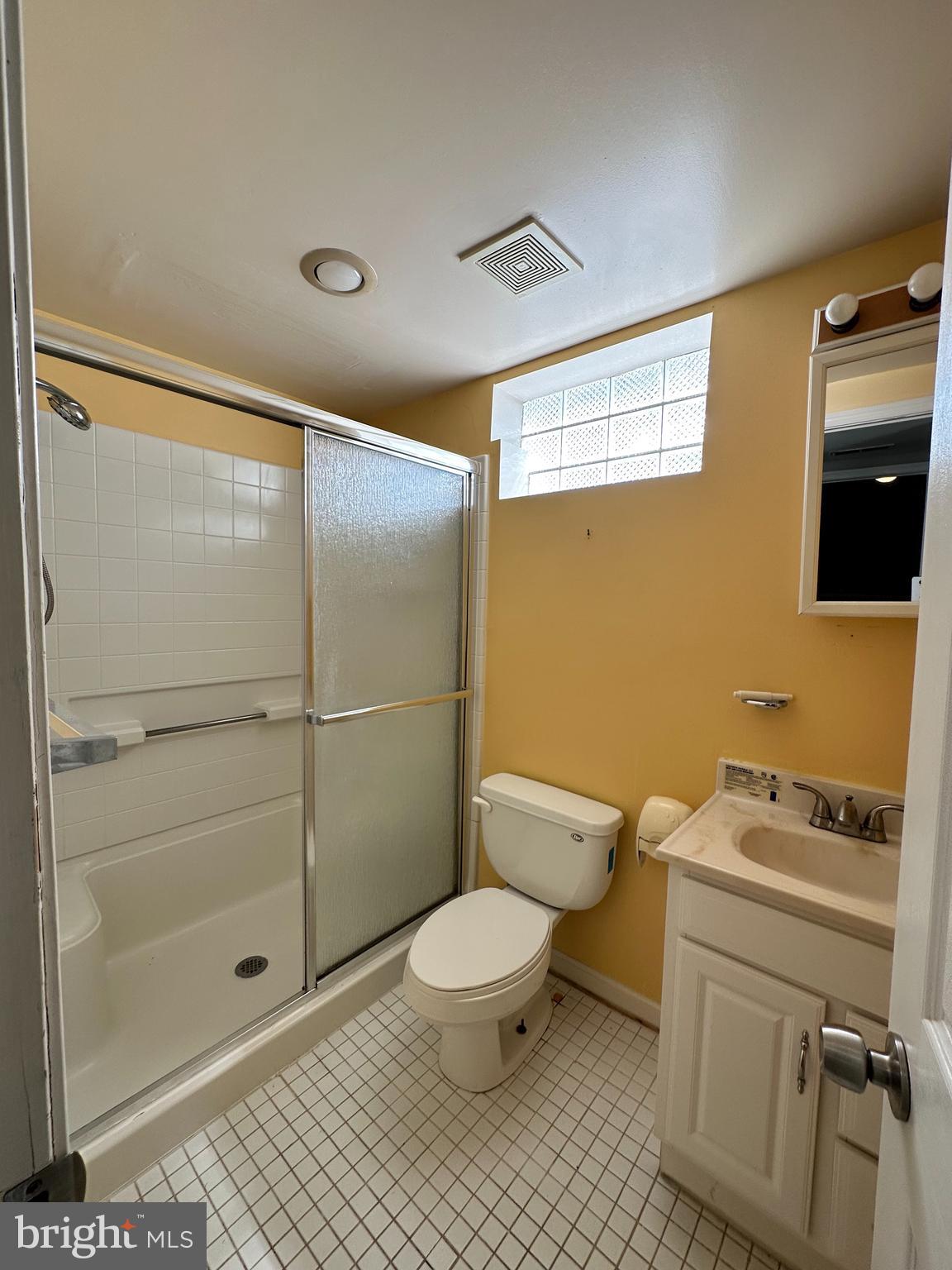 NEW CARROLLTON - Residential Lease