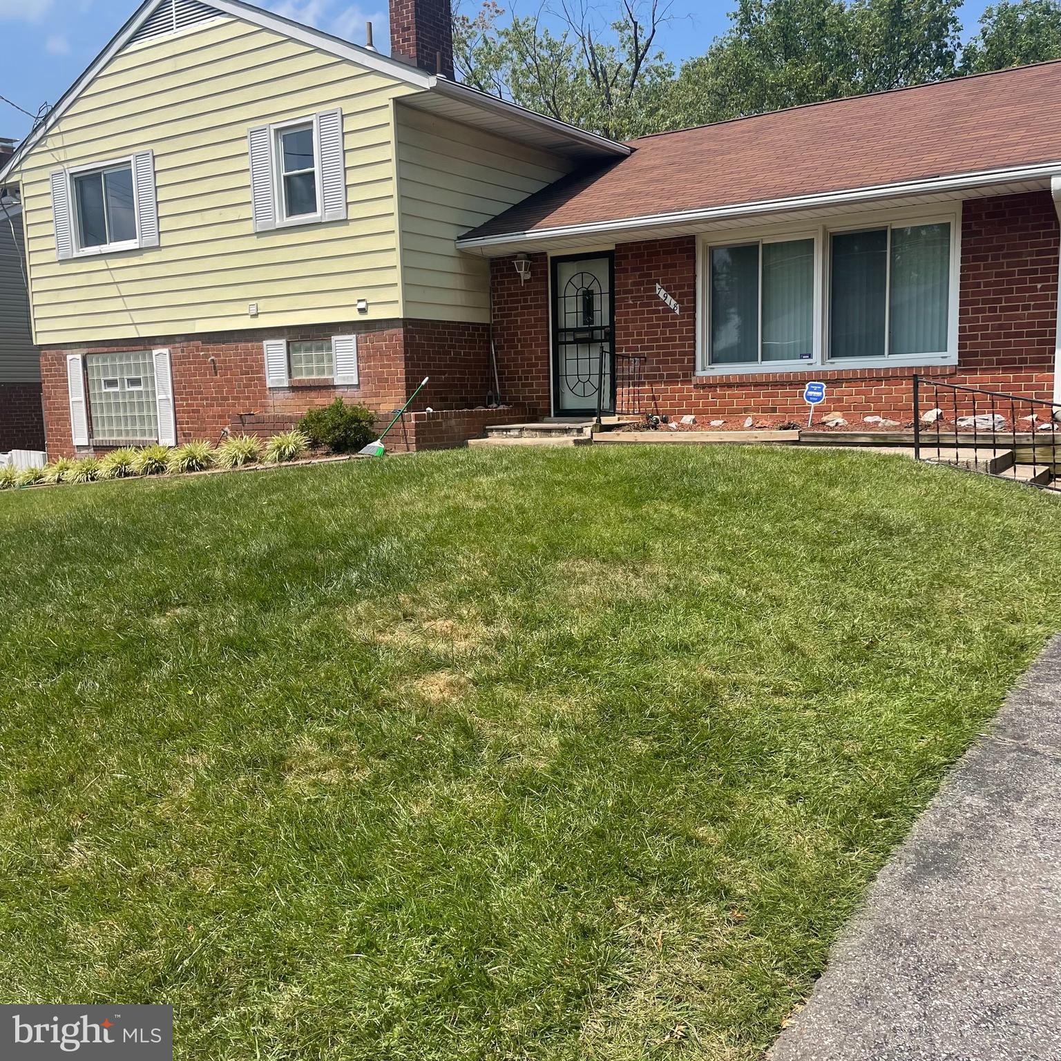 NEW CARROLLTON - Residential Lease