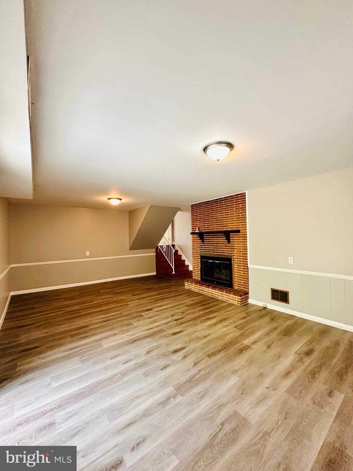 NEW CARROLLTON - Residential Lease