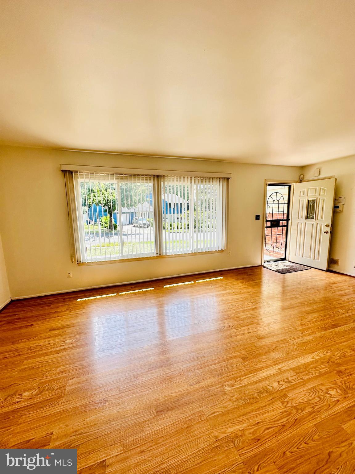 NEW CARROLLTON - Residential Lease