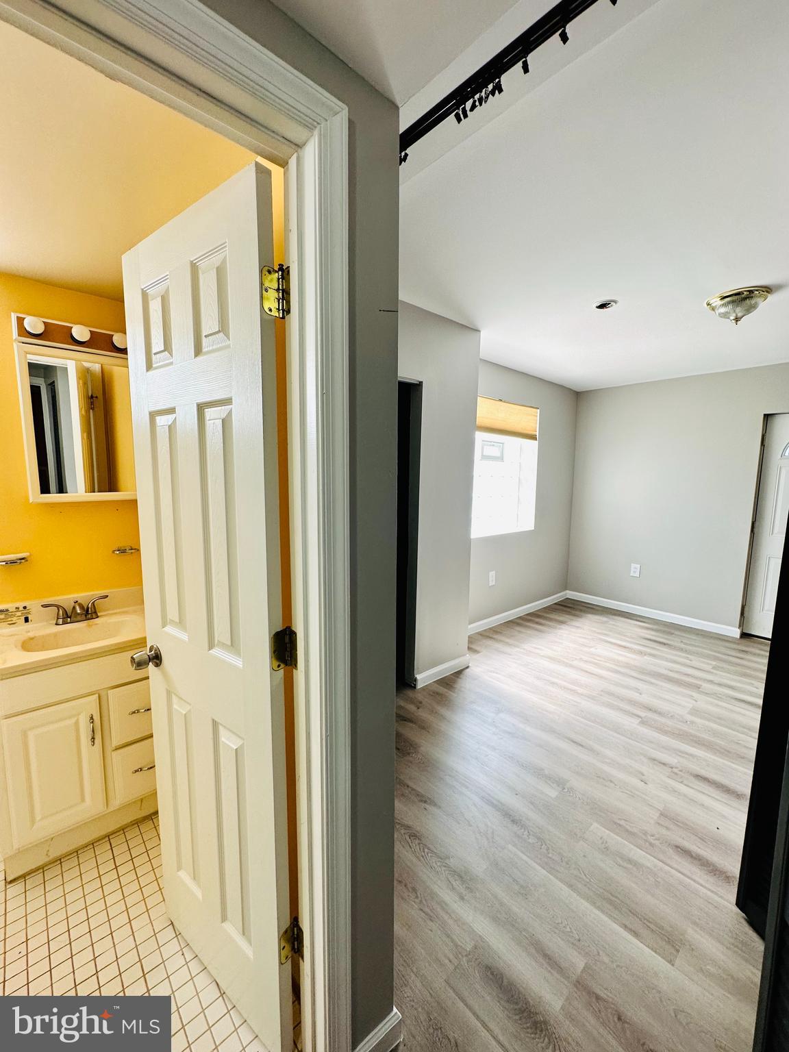 NEW CARROLLTON - Residential Lease