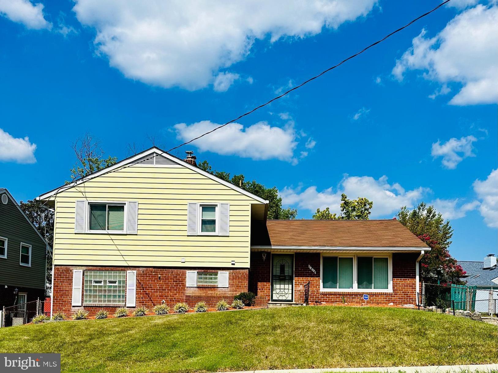 NEW CARROLLTON - Residential Lease