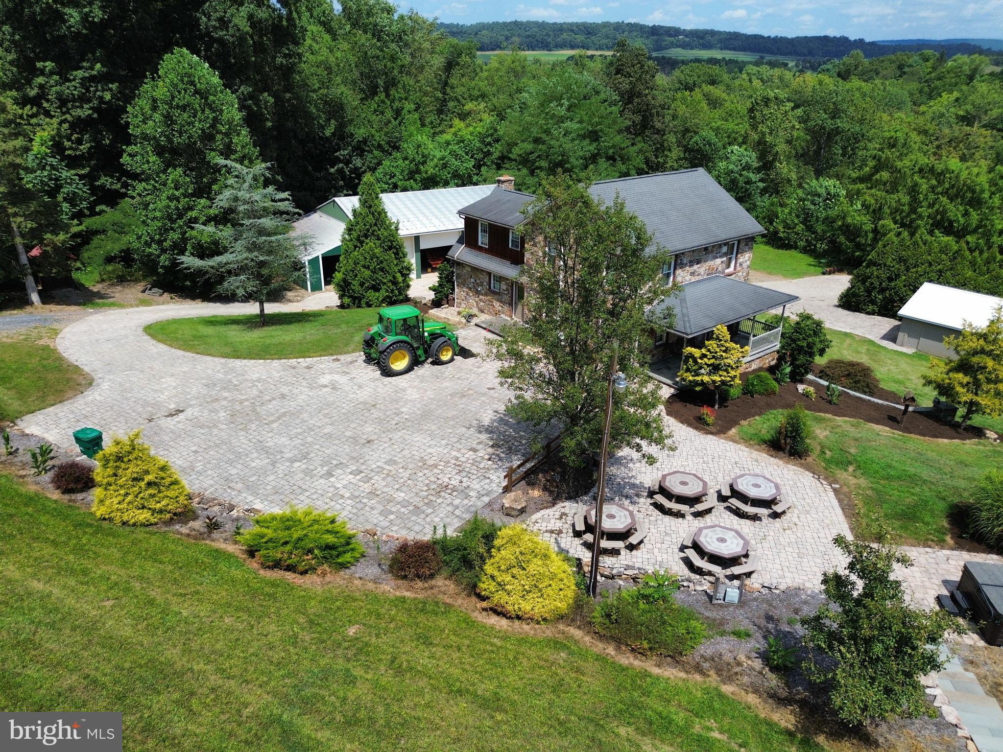 1323 COUCHTOWN ROAD
