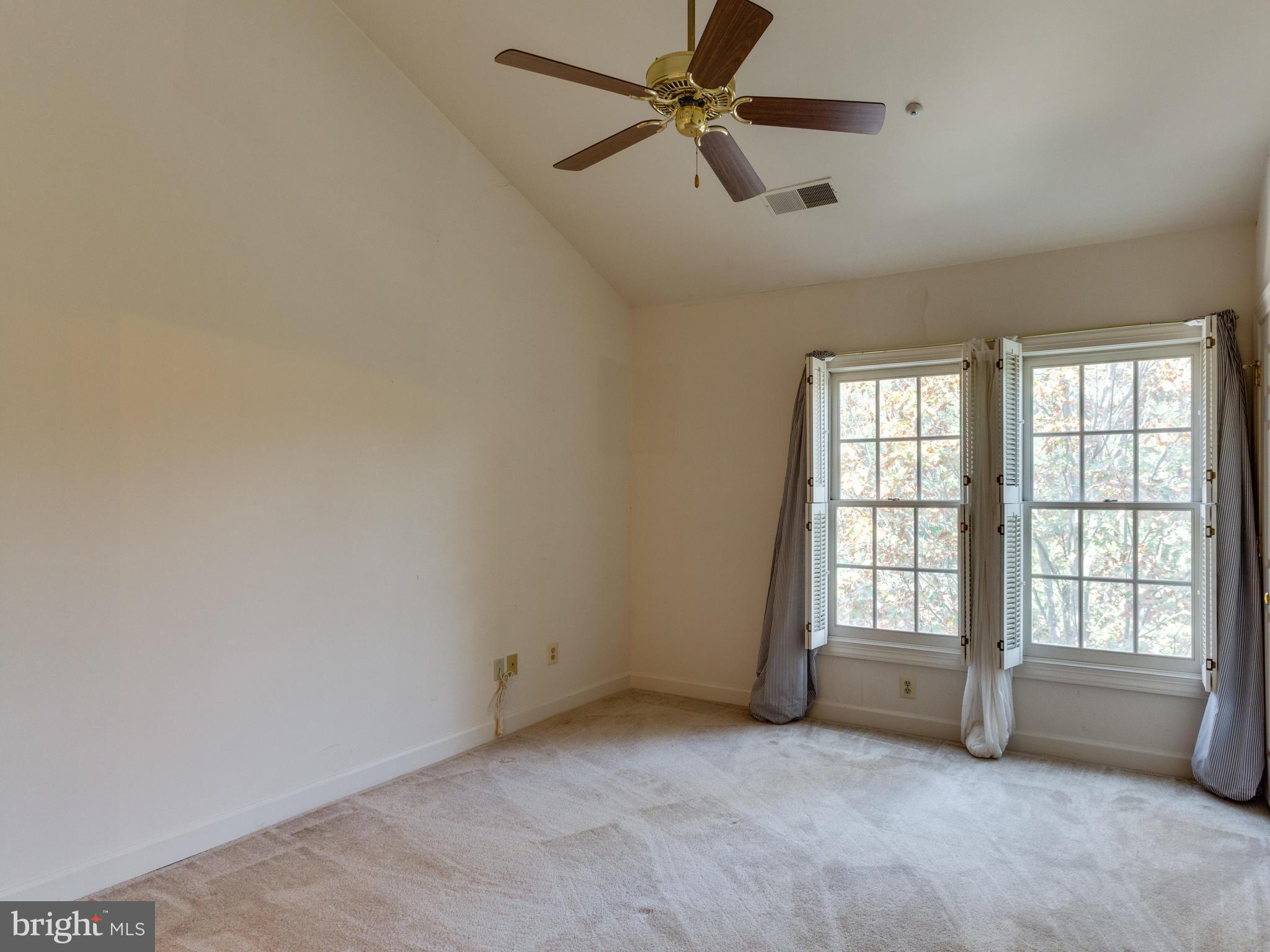 FAIRFIELD HOUSE - Residential