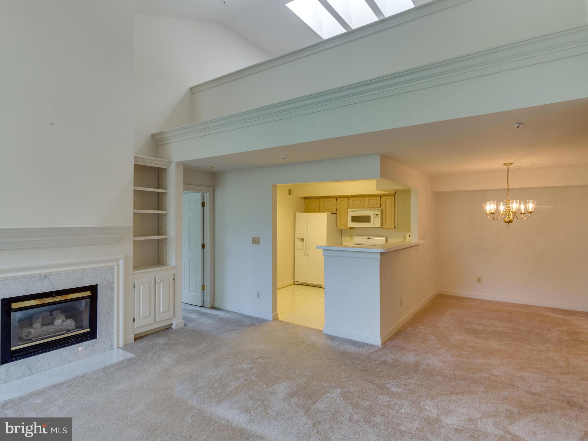 FAIRFIELD HOUSE - Residential