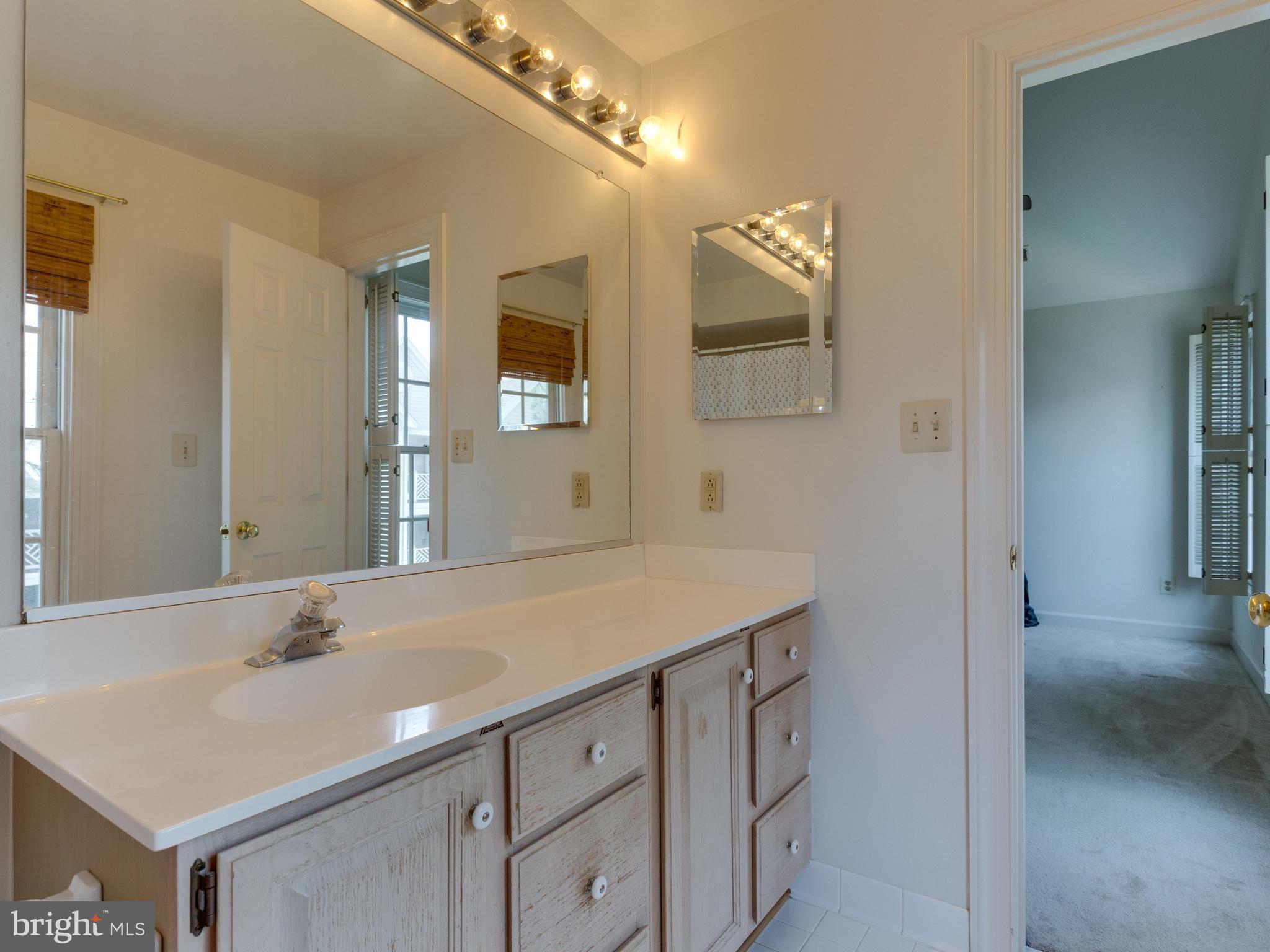 FAIRFIELD HOUSE - Residential