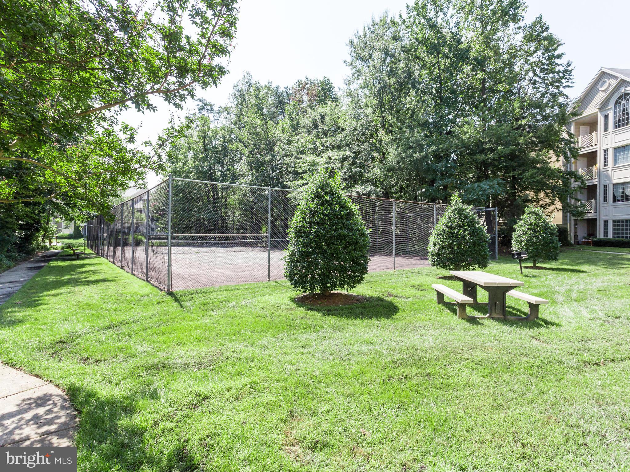 FAIRFIELD HOUSE - Residential