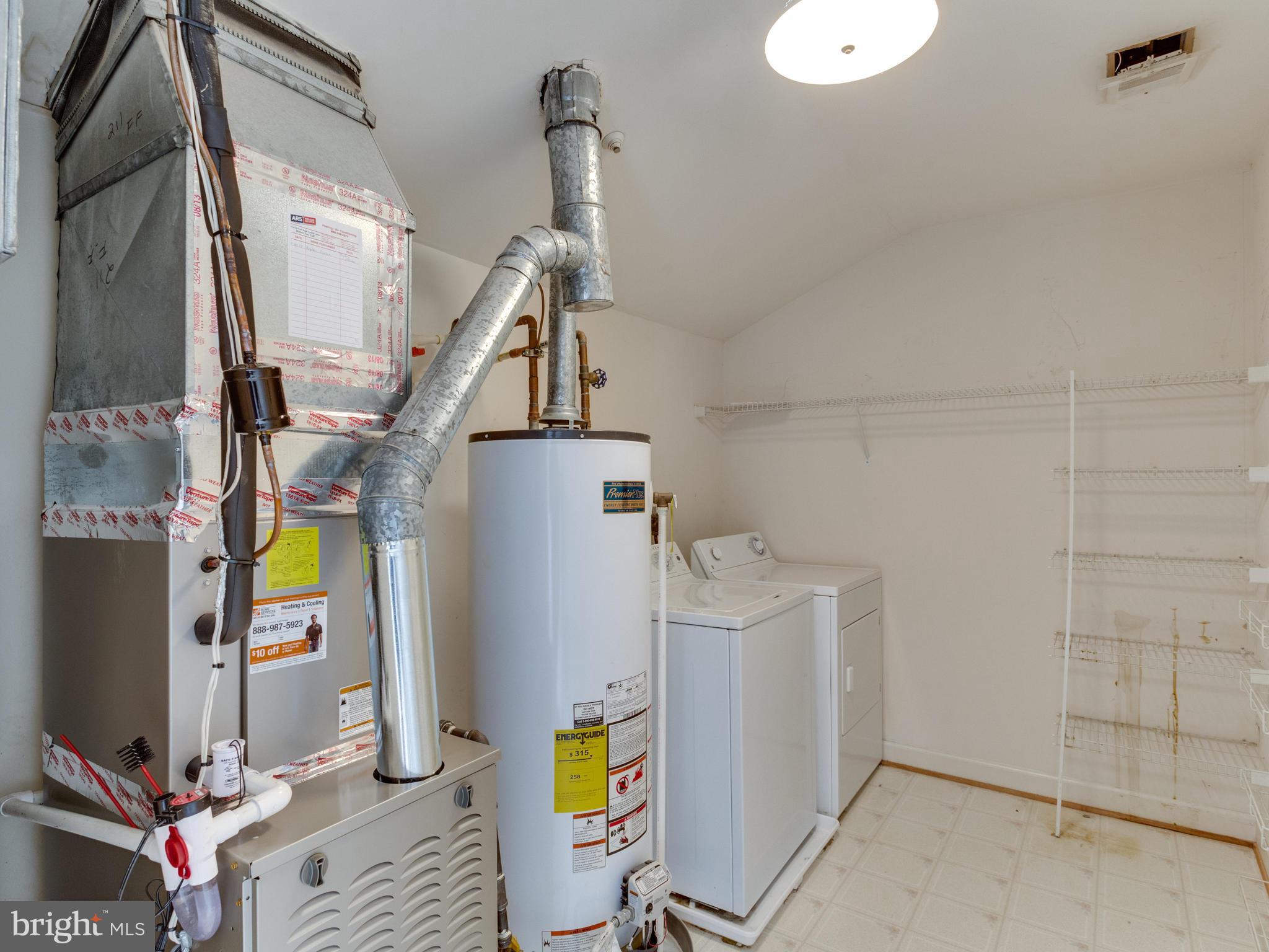 FAIRFIELD HOUSE - Residential