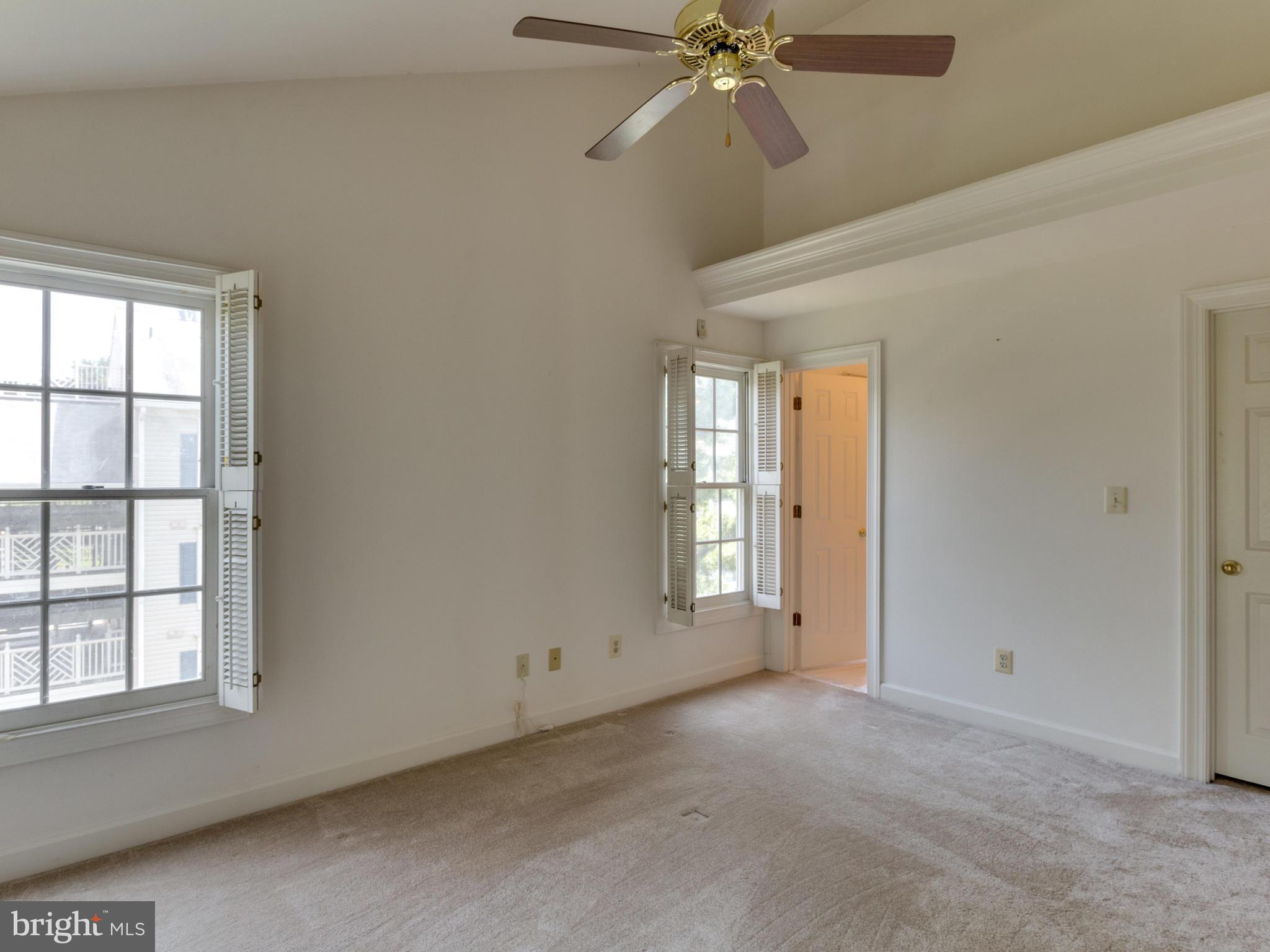 FAIRFIELD HOUSE - Residential