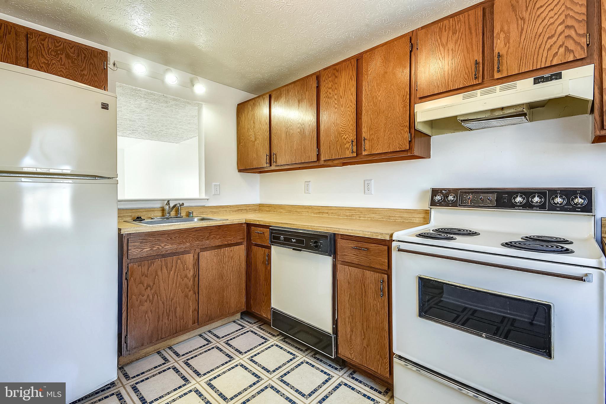 HERITAGE HILL CONDO - Residential