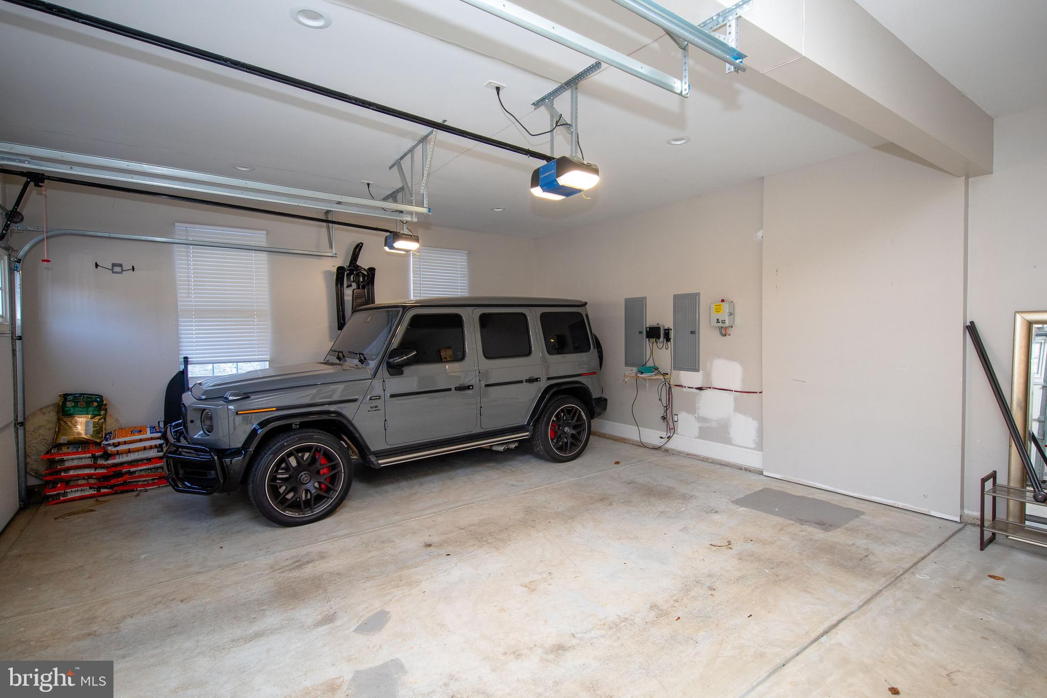 000 - Residential Lease