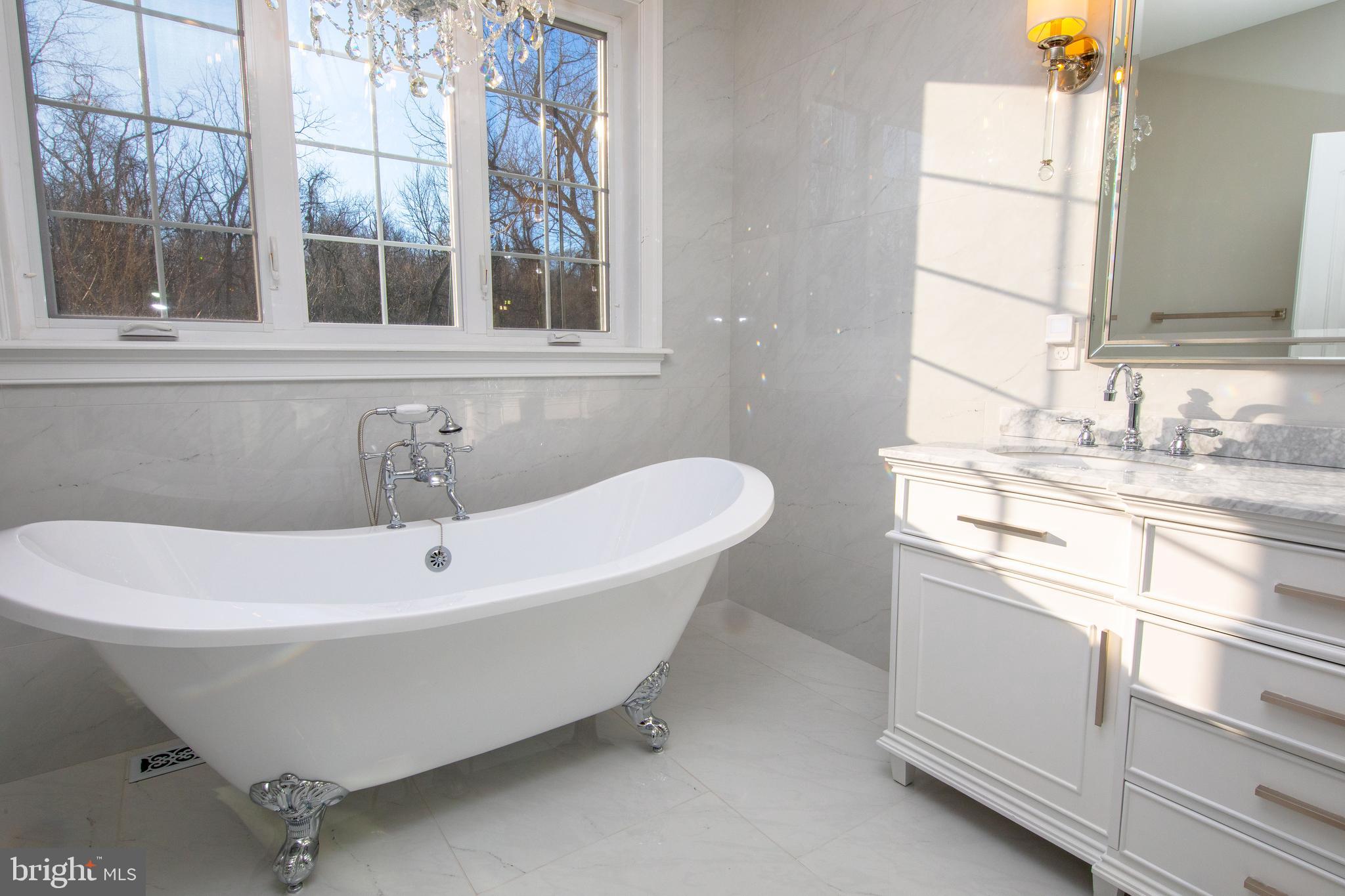 000 - Residential Lease