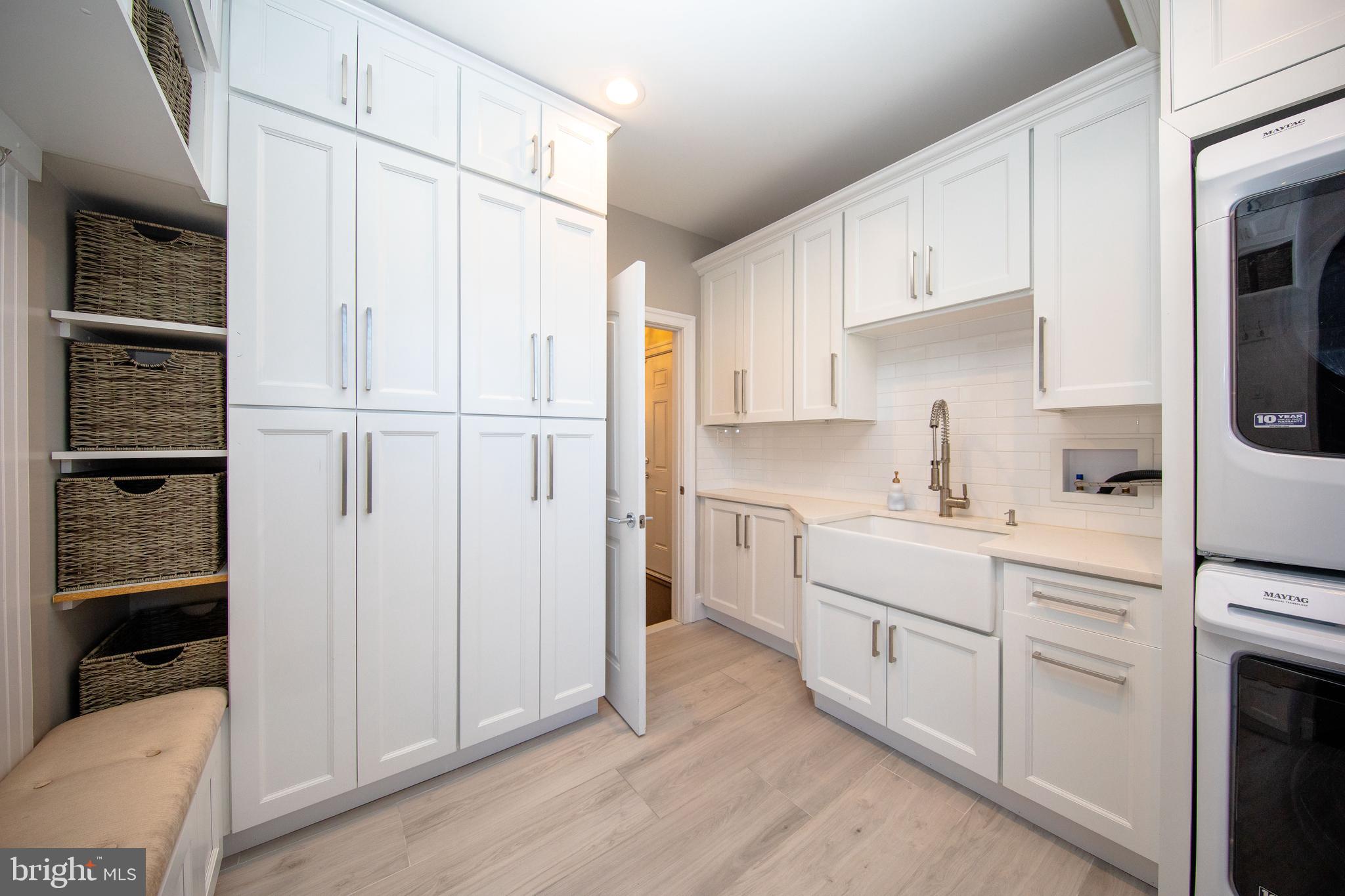 000 - Residential Lease