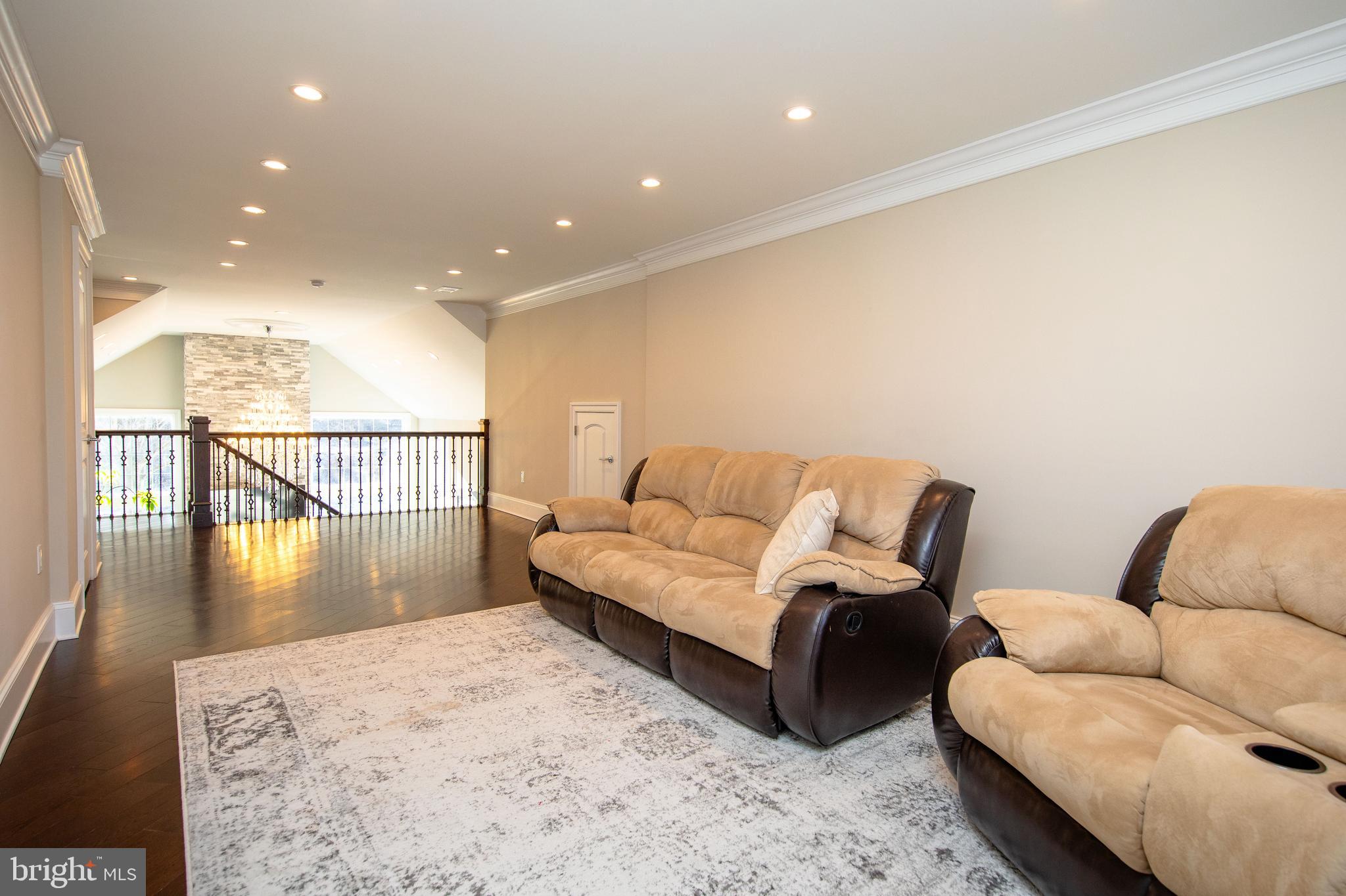 000 - Residential Lease