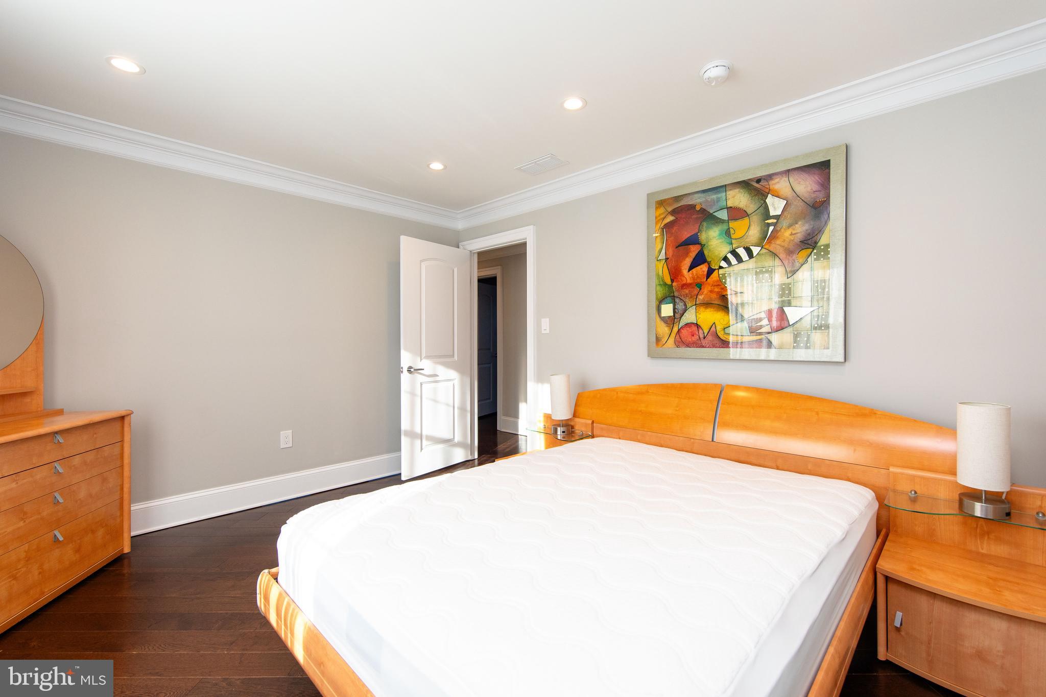 000 - Residential Lease