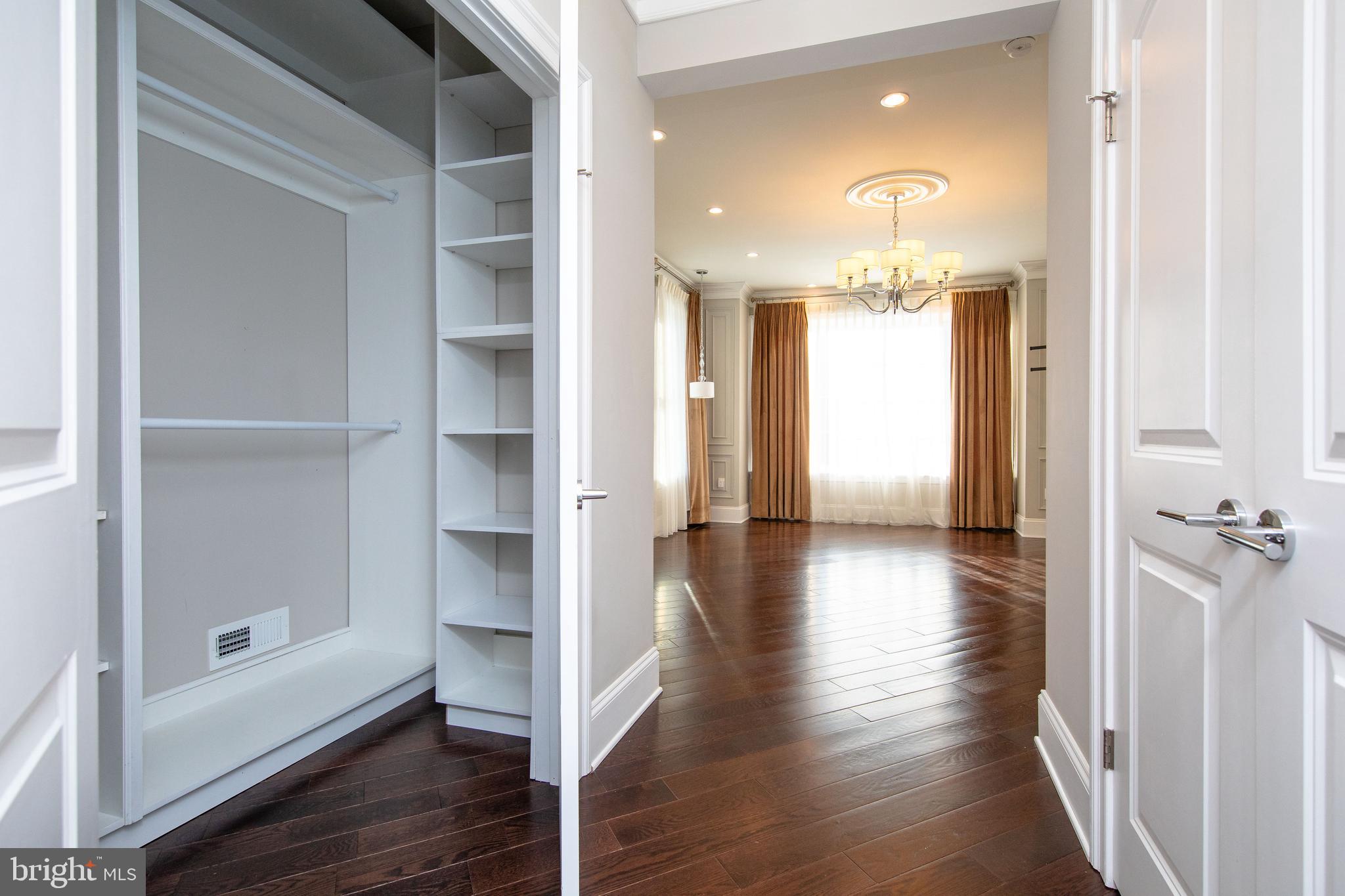 000 - Residential Lease