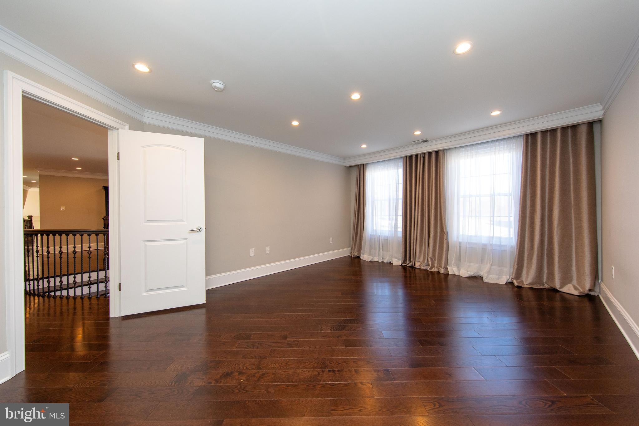 000 - Residential Lease