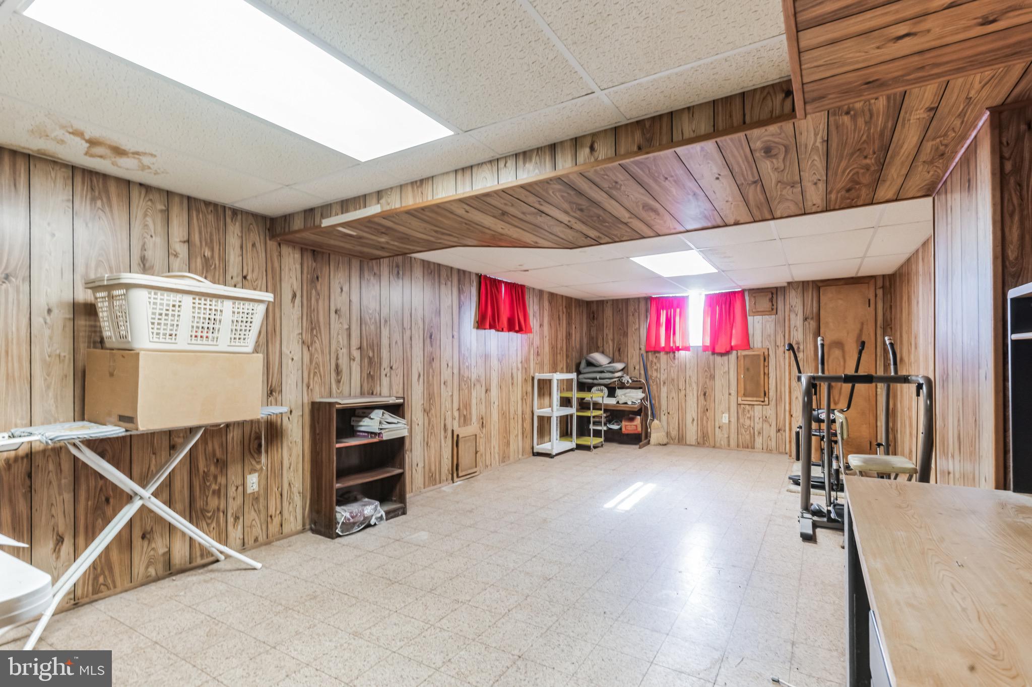 WINDSOR MILL - Residential